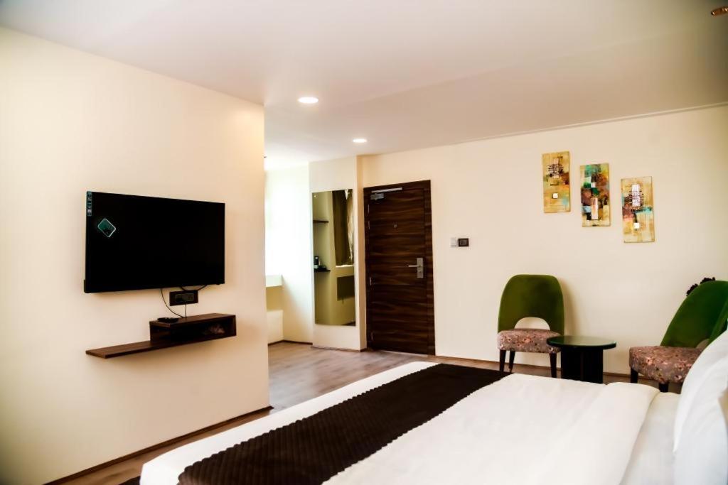 Cloud Social Hotel Shillong Exterior photo